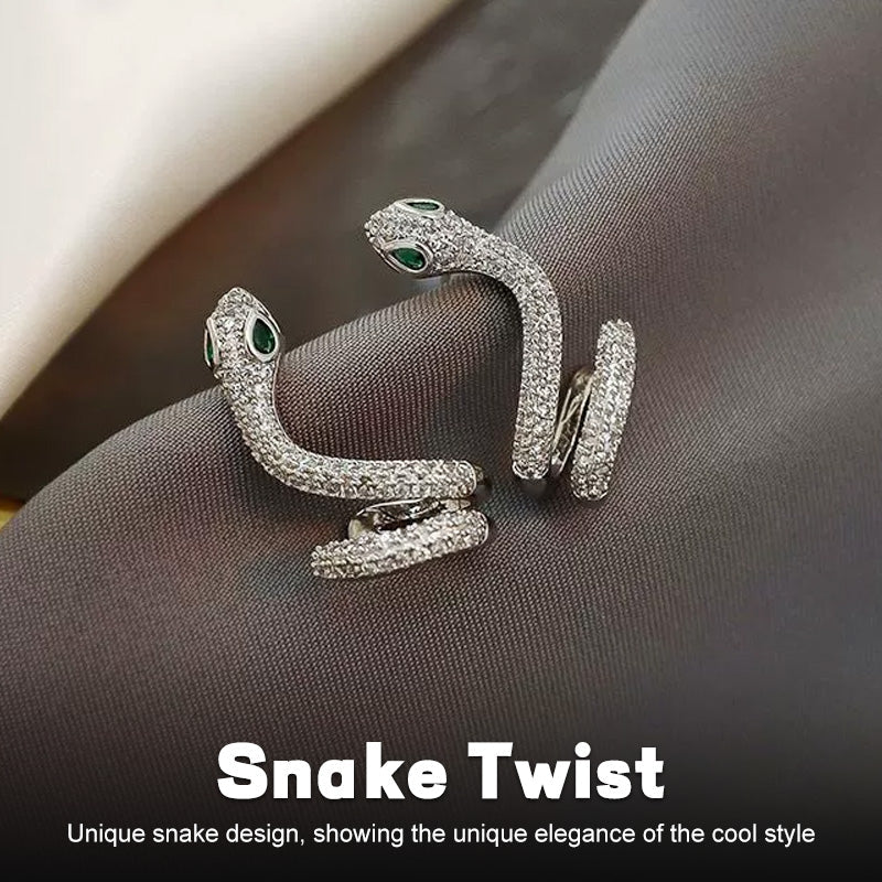 Smart ormformad öronklämma i silver 🐍